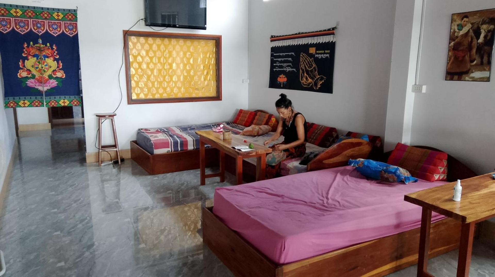Tibet Restaurant And Hostel Nakasong エクステリア 写真