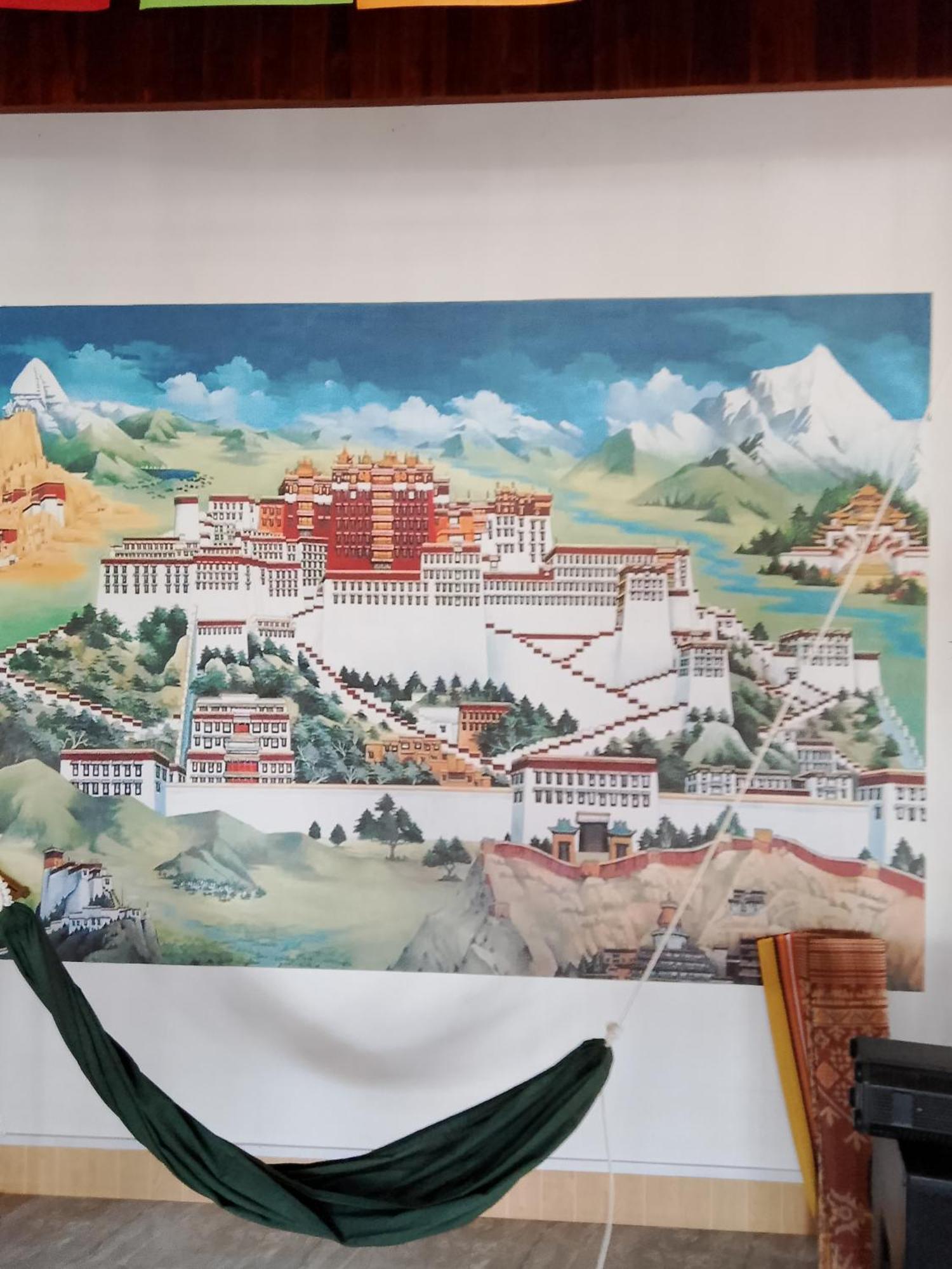 Tibet Restaurant And Hostel Nakasong エクステリア 写真