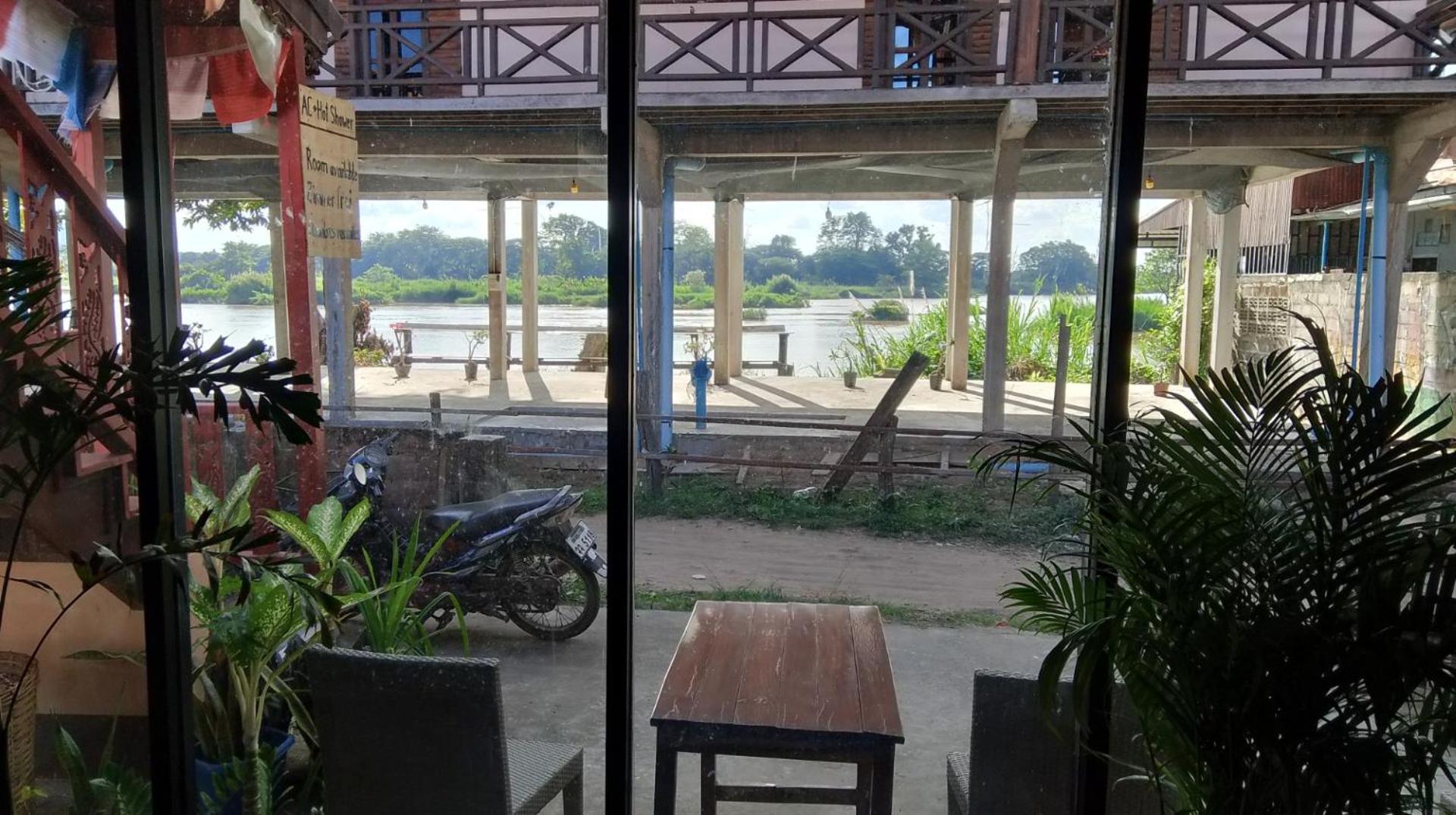 Tibet Restaurant And Hostel Nakasong エクステリア 写真